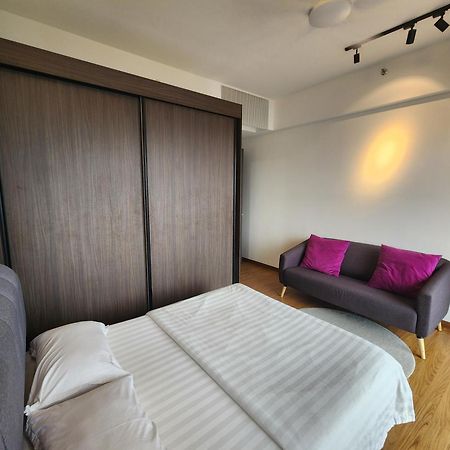 Beacon Executive Premium Suite George Town Exterior photo