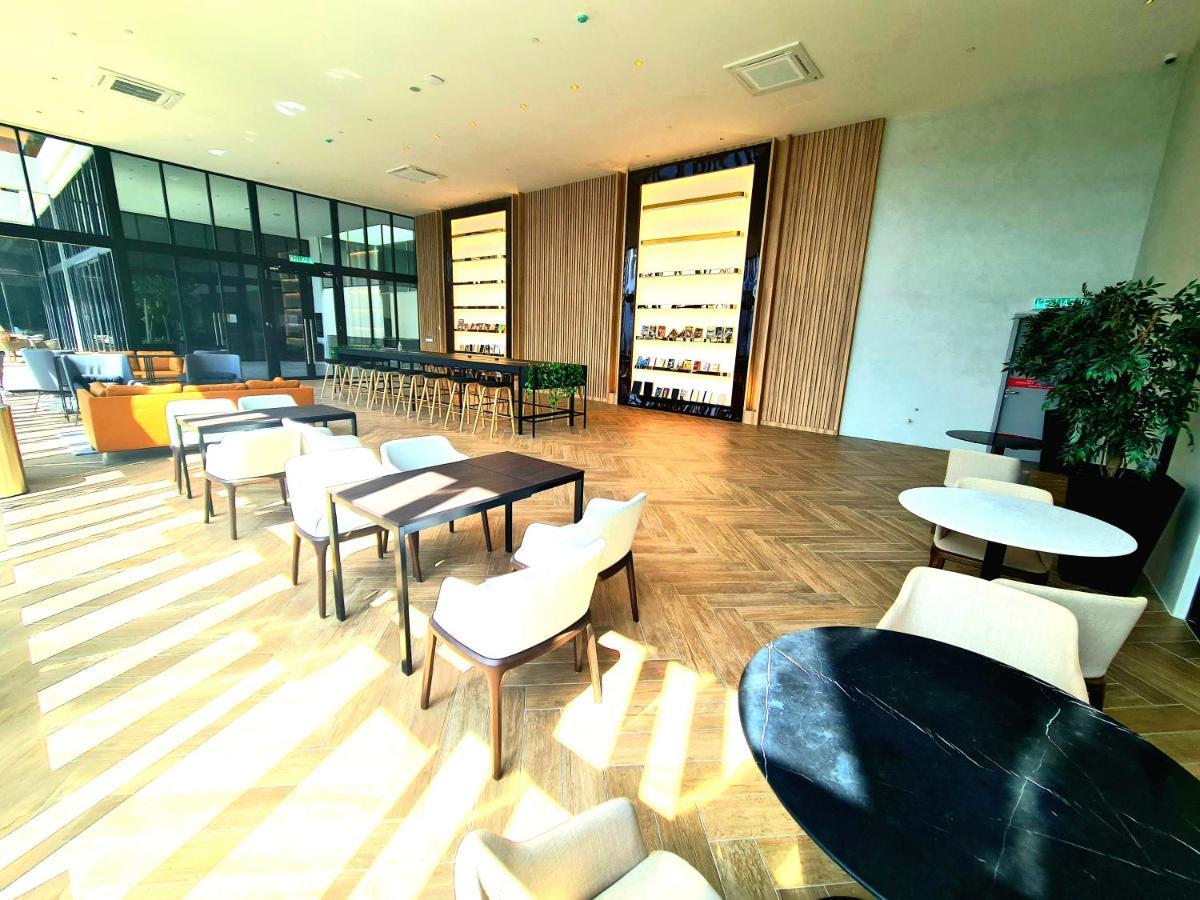 Beacon Executive Premium Suite George Town Exterior photo