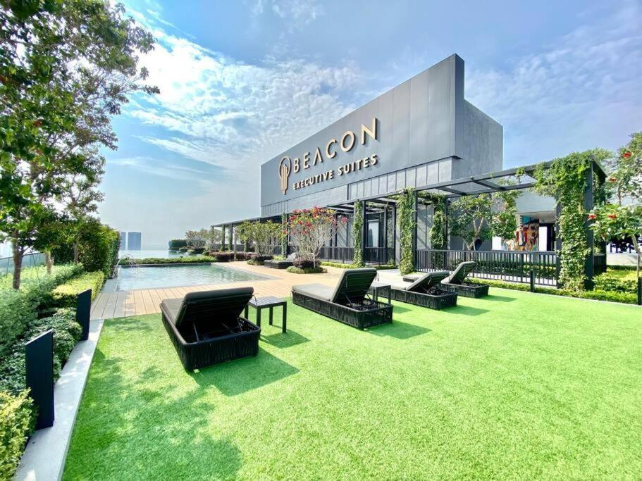 Beacon Executive Premium Suite George Town Exterior photo