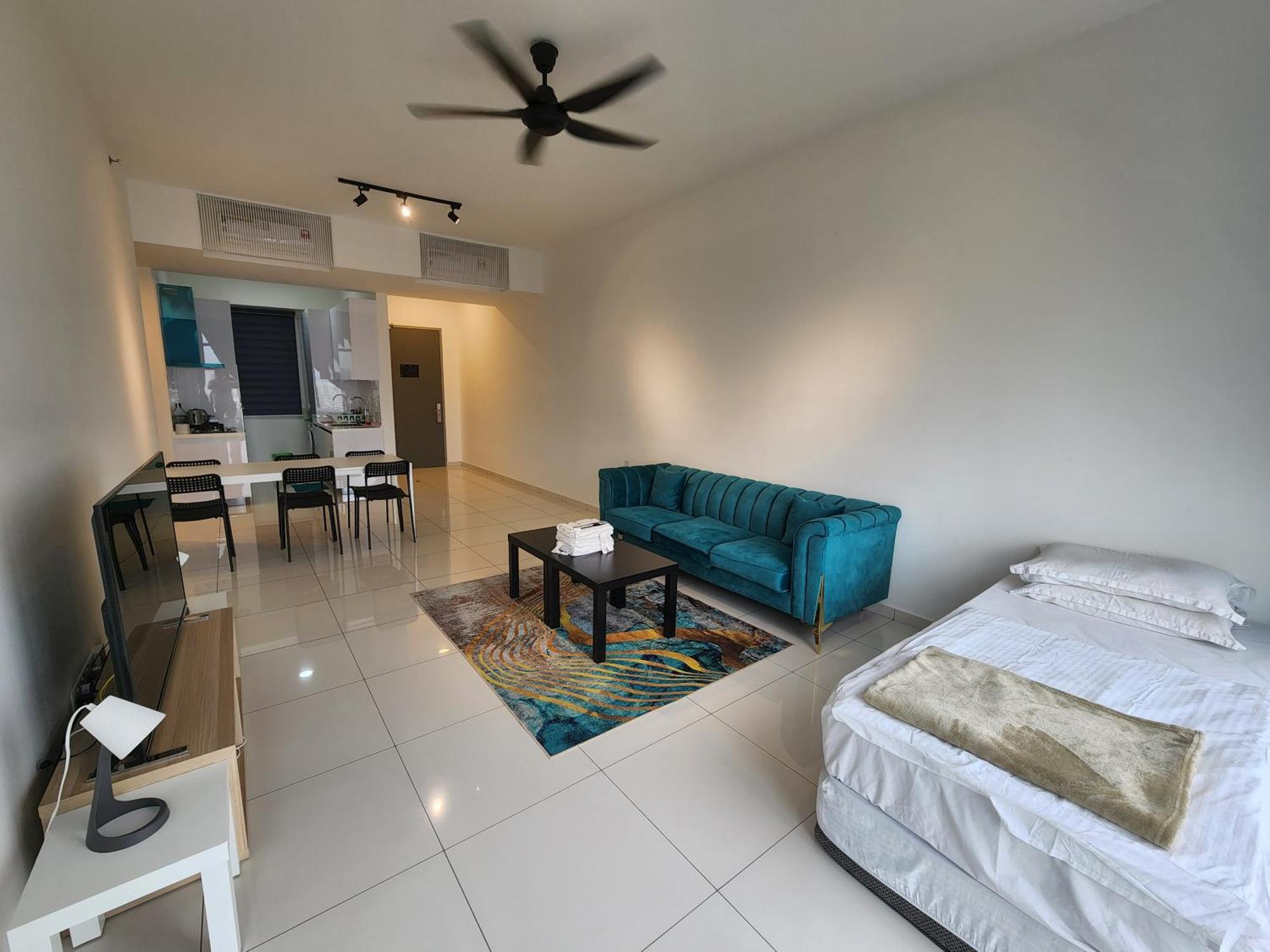 Beacon Executive Premium Suite George Town Exterior photo